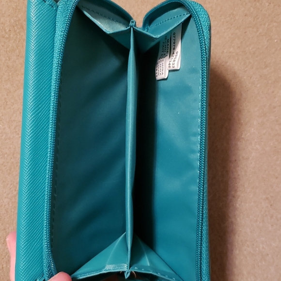 Wallet ***new*** - Picture 3 of 6